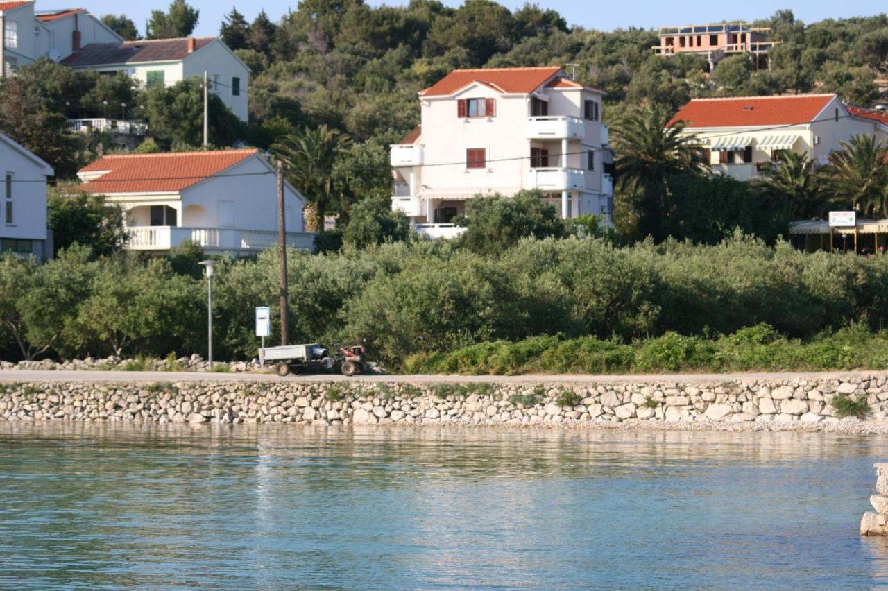Apartments And Rooms By The Sea Jakisnica, Pag - 4160 Lun  Buitenkant foto