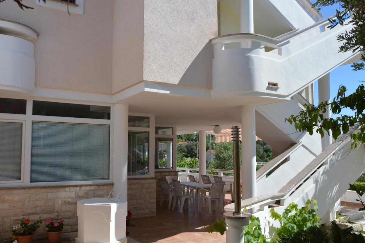 Apartments And Rooms By The Sea Jakisnica, Pag - 4160 Lun  Buitenkant foto