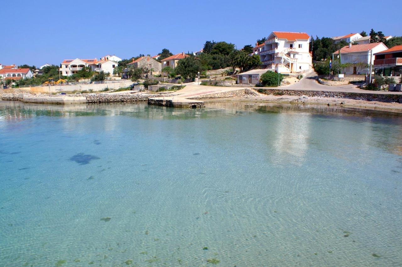 Apartments And Rooms By The Sea Jakisnica, Pag - 4160 Lun  Buitenkant foto