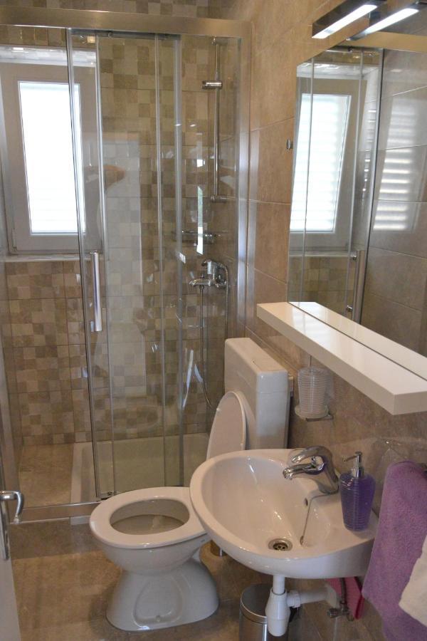 Apartments And Rooms By The Sea Jakisnica, Pag - 4160 Lun  Buitenkant foto