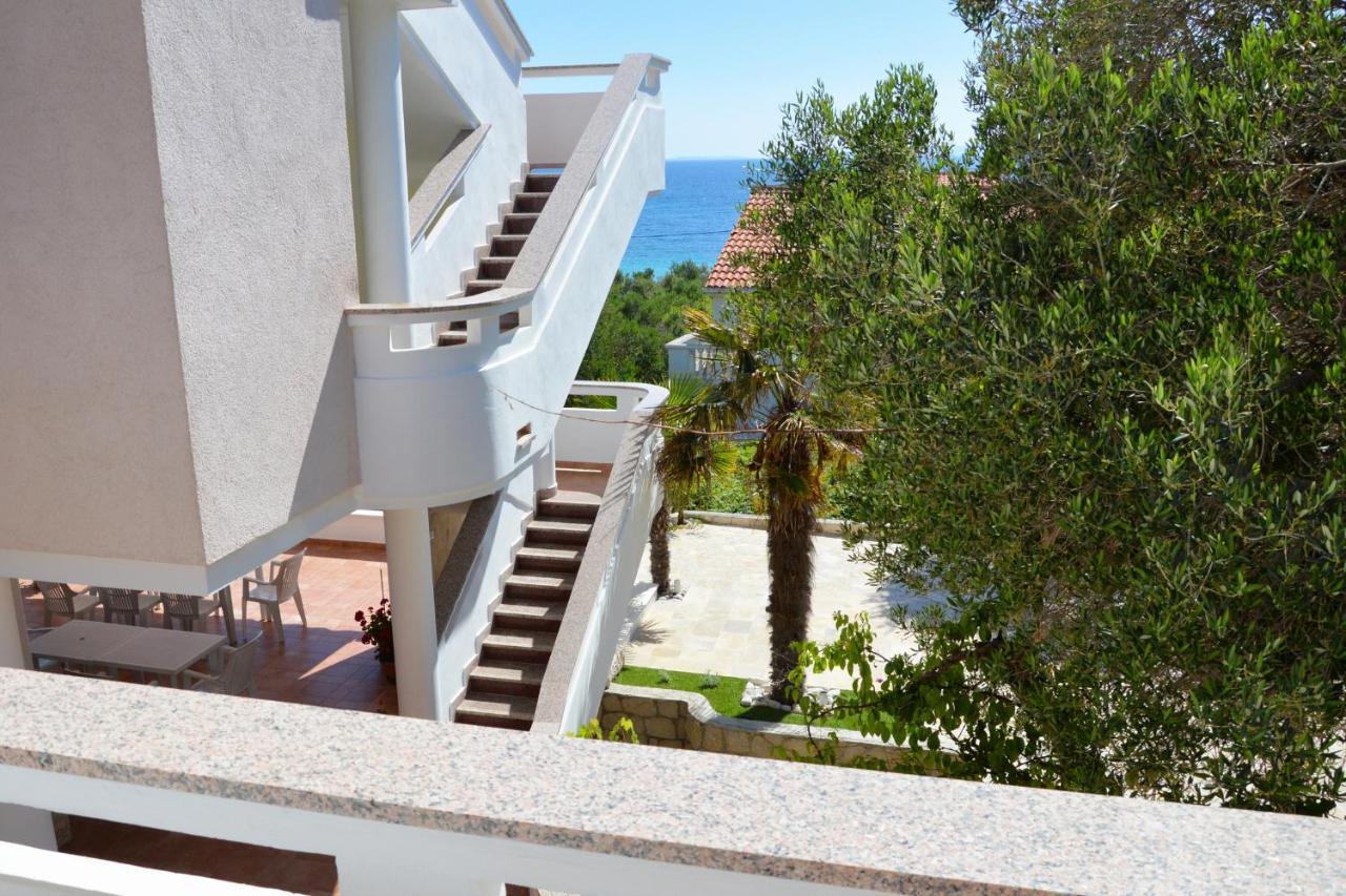 Apartments And Rooms By The Sea Jakisnica, Pag - 4160 Lun  Buitenkant foto