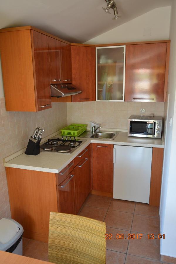 Apartments And Rooms By The Sea Jakisnica, Pag - 4160 Lun  Buitenkant foto
