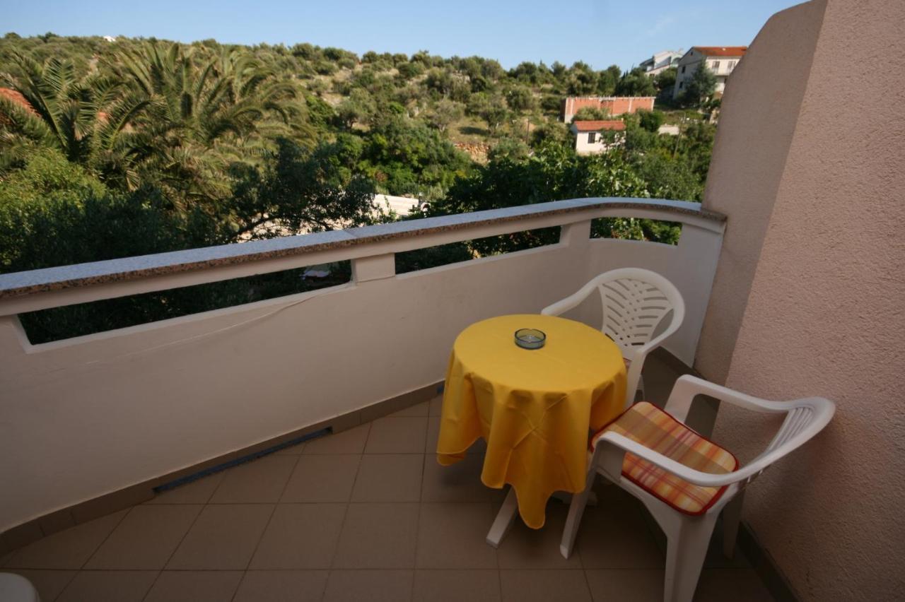 Apartments And Rooms By The Sea Jakisnica, Pag - 4160 Lun  Buitenkant foto