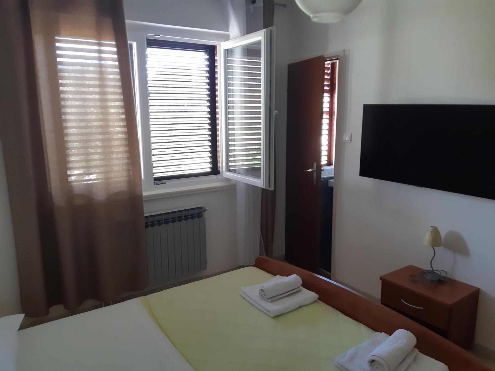 Apartments And Rooms By The Sea Jakisnica, Pag - 4160 Lun  Kamer foto